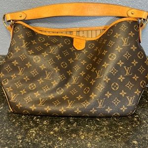 Louis Vuitton hobo purse
